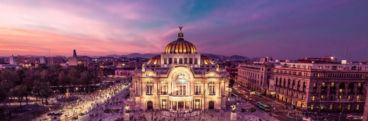 Photo of the Palacio de Bellas Artes in Mexico City